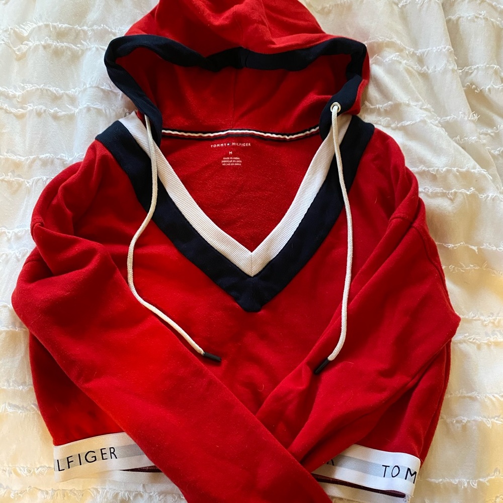 Tommy Hilfiger Cropped Hoodie